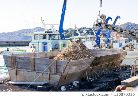 牡蠣著陸 130870330