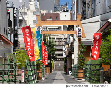 Shinbashi, Karasumori Shrine approach, Tokyo Shinbashi, Karasumori Shrine approach, Tokyo 130870835