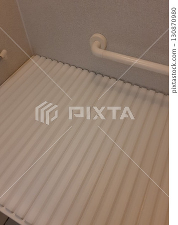 浴室內部 - 無障礙通道 130870980