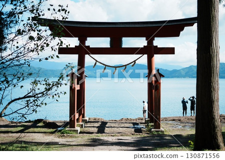 Torii that floats in the sea Torii that floats in the sea 130871556