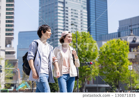 入境：外國人在東京街頭漫步 130871835