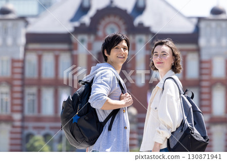 入境：外國人在東京街頭漫步 130871941