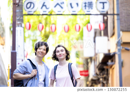 入境：外國人在東京街頭漫步 130872255