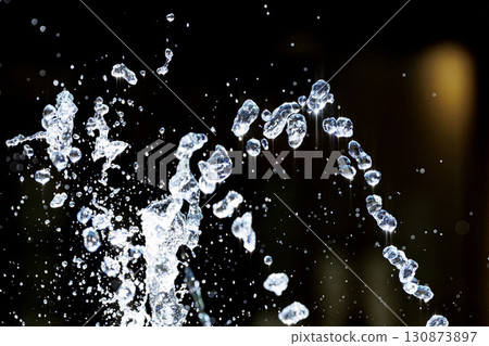Slow motion image of the moment when the spray floats in the air 130873897