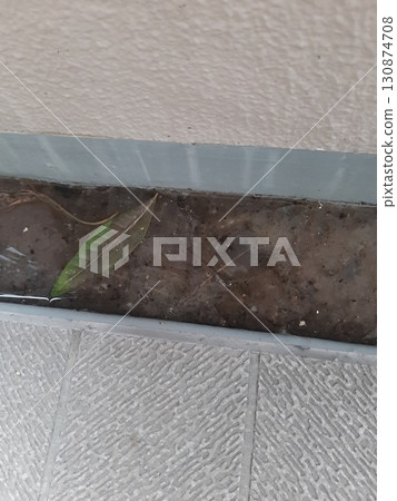 Dirt on the balcony Dirt in the drain Dirt on the balcony Dirt in the drain 130874708