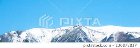 從北海道國道273號線眺望大雪山連峰的秋日風景 從北海道國道273號線眺望大雪山連峰的秋日風景 130875837