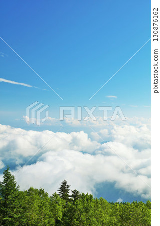 長野縣美原高原的藍天和雲海 長野縣美原高原的藍天和雲海 130876162