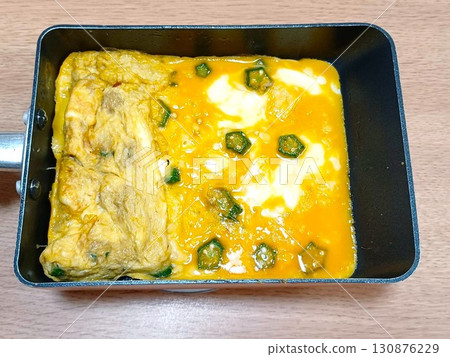 Thick omelet with okra 130876229