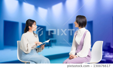 一位女士面試 一位女士面試 130876617