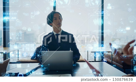 商務人士會議小組和數位技術概念 130876639