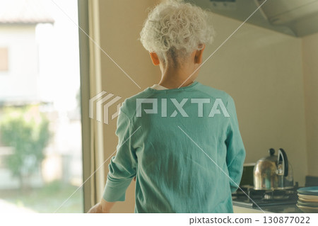 Seniors cooking for themselves 130877022