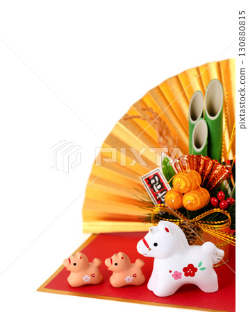 Year of the Horse New Year's Material Cute Horse Parent and Child and Kadomatsu New Year Decorations Year of the Horse New Year's Material Cute Horse Parent and Child and Kadomatsu New Year Decorations 130880815
