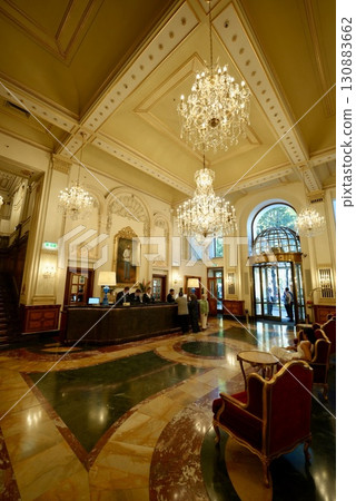 維也納帝國酒店的豪華大廳和宮殿式內飾 130883662