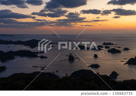 長崎縣佐世保市,九十九島,黃昏的石岳展望台 長崎縣佐世保市,九十九島,黃昏的石岳展望台 130883735
