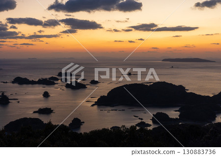 長崎縣佐世保市,九十九島,黃昏的石岳展望台 長崎縣佐世保市,九十九島,黃昏的石岳展望台 130883736