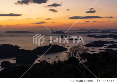 長崎縣佐世保市,九十九島,黃昏的石岳展望台 長崎縣佐世保市,九十九島,黃昏的石岳展望台 130883737