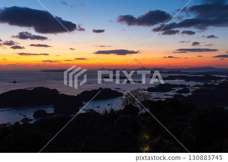 長崎縣佐世保市，九十九島，黃昏的石岳展望台 130883745