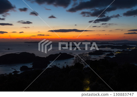 長崎縣佐世保市,九十九島,黃昏的石岳展望台 長崎縣佐世保市,九十九島,黃昏的石岳展望台 130883747