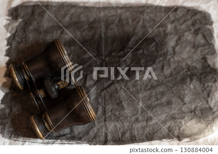 漂亮的老雙筒望遠鏡 130884004