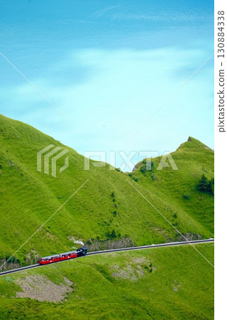 布里恩茨鐵路攀登阿爾卑斯山 瑞士之旅，景色迷人，自然風光無限 130884338