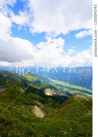 Spectacular view of Lake Brienz from the top of the Rothorn. The natural beauty of the Alps and the lake. 130884343