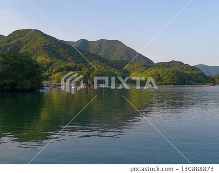 The calm sea and mountain scenery of Nishi-Maizuru in August 130888873