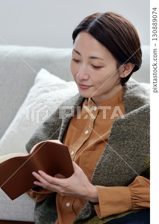 讀一本書的女人 讀一本書的女人 130889074