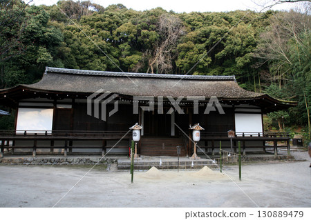 京都府宇治市宇治上神社的參拜殿堂 京都府宇治市宇治上神社的參拜殿堂 130889479
