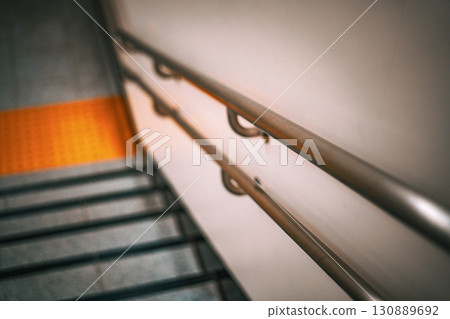 欄杆和樓梯 130889692