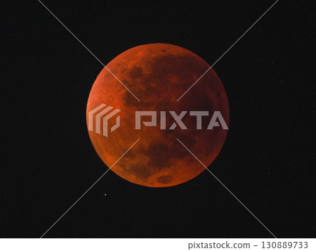 Total lunar eclipse on September 8, 2025 (photographed from Itabashi Ward, Tokyo) 130889733