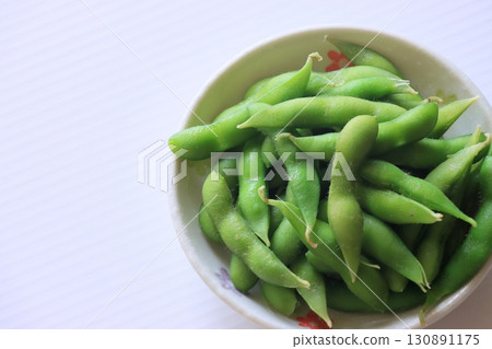 Boiled Edamame 130891175