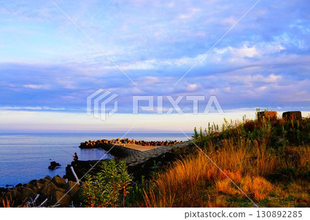 新潟縣村上市荒川河口鹽屋海岸 新潟縣村上市荒川河口鹽屋海岸 130892285