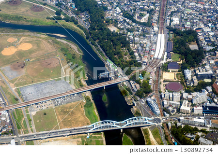 多摩川丸子大橋的鳥瞰圖 多摩川丸子大橋的鳥瞰圖 130892734