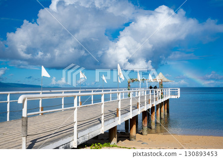 石垣島:富崎海灘的地平線上可見彩虹 石垣島:富崎海灘的地平線上可見彩虹 130893453