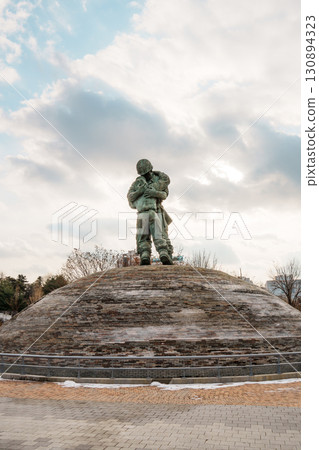 Brothers Statue at War Memorial of Korea in Seoul, South Korea Brothers Statue at War Memorial of Korea in Seoul, South Korea 130894323