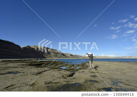 Coastal landscape with cliffs in Peninsula Valdes, World Heritage Site, Patagonia Argentina 130899418