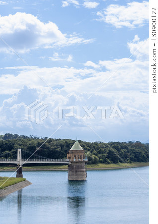 夏季的狹山湖及其取水塔 130900122