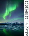 冰島冰川上空的極光 冰島冰川上空的極光 130901901