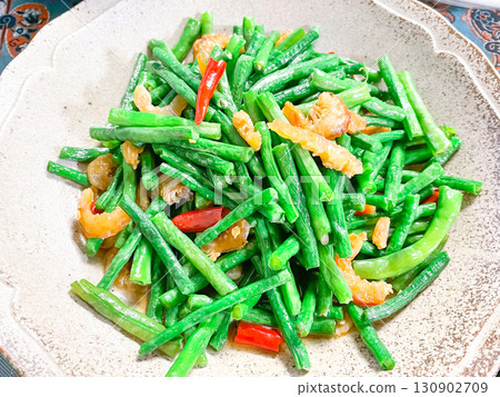 Chinese home-cooked dish: Stir-fried cowpeas and dried shrimp (Chinese stir-fry) Chinese home-cooked dish: Stir-fried cowpeas and dried shrimp (Chinese stir-fry) 130902709