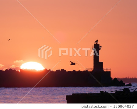 北海道士別漁港的燈塔與風暴的離去 130904027