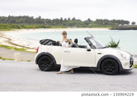 開車的可愛女人 130904229