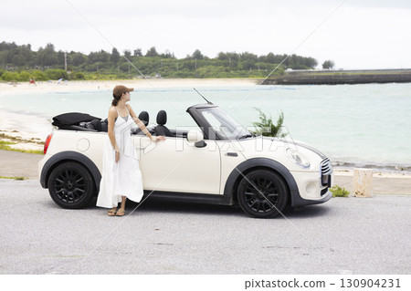 開車的可愛女人 130904231