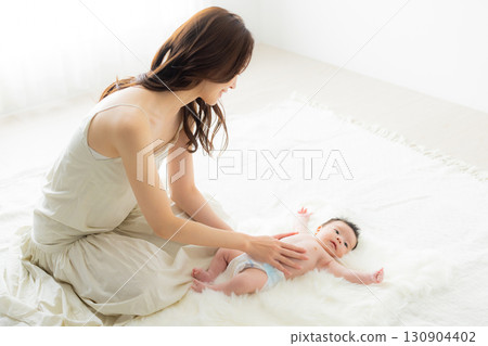 Baby and mother Baby and mother 130904402