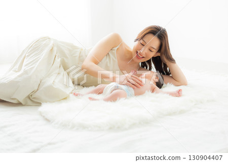 寶貝和媽媽 130904407