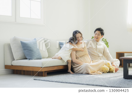 家庭的客廳 130904425