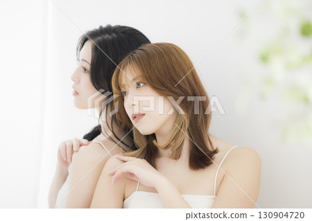 Friendly beauty sister 130904720