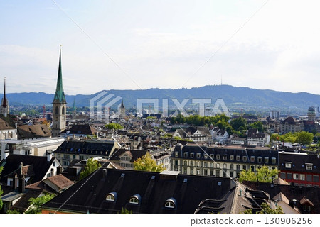 從 Polyterrace 俯瞰蘇黎世城市景觀 美麗的瑞士城市景觀 130906256