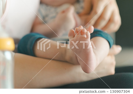 baby, infant, feet 130907304