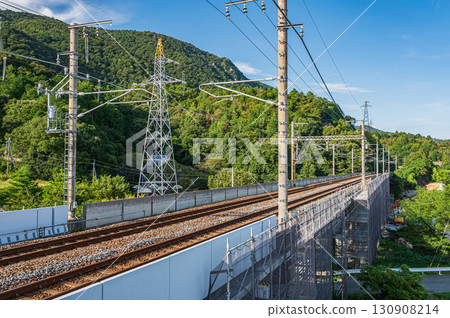 View of Omi-Takashima from the platform at Kitakomatsu Station on the Kosei Line. Kitakomatsu, Otsu City, Shiga Prefecture 130908214