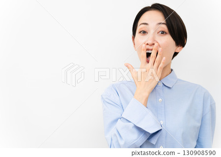 Woman wearing a long-sleeved shirt Woman wearing a long-sleeved shirt 130908590